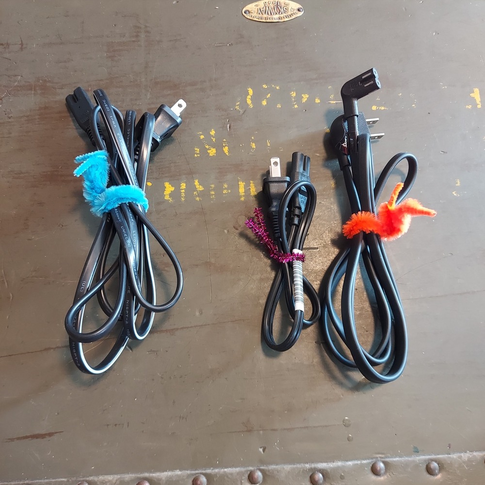Lot of 3 Universal 2-Prong Power Cords 10A 7A 125V Figure 8 C7 Cables Black